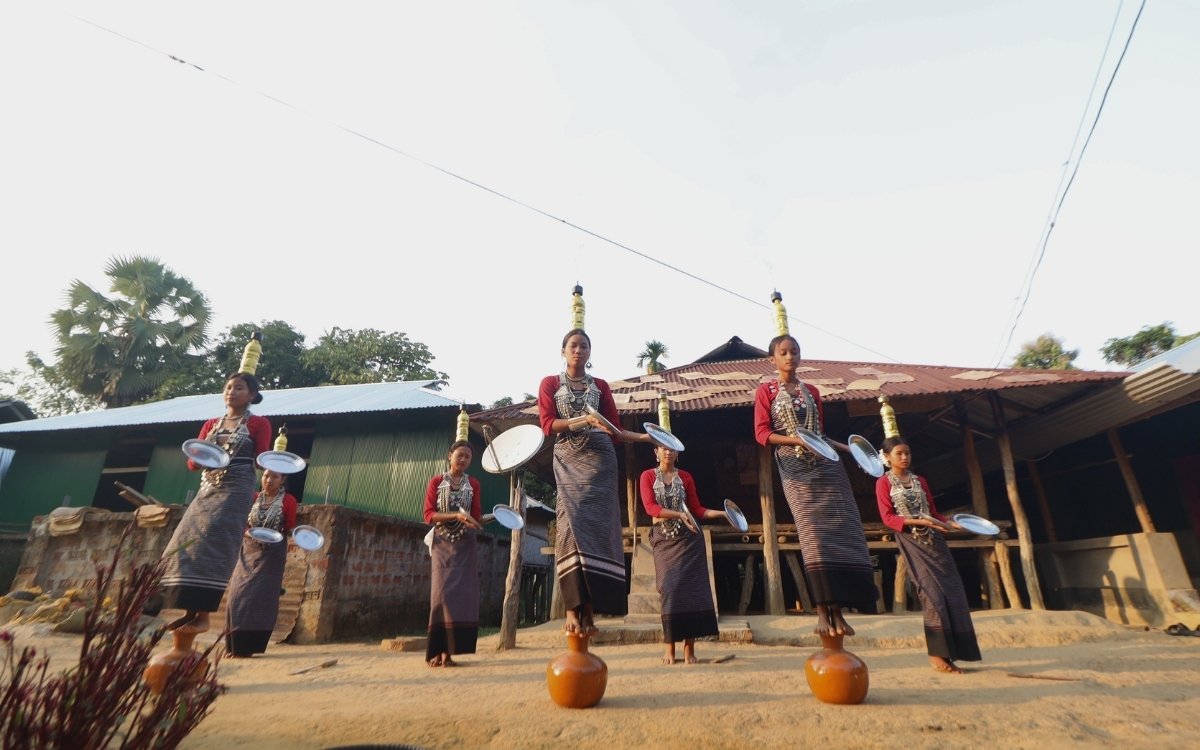 Hojagiri Dance